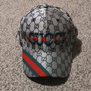 GUCCI Gray Cap